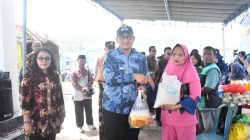 Wakil Bupati Serfi Kambey Buka Gerakan Pangan Murah di Pelabuhan 3B Salakan