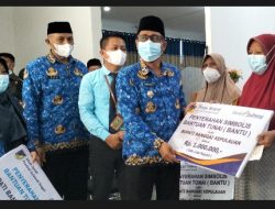Pj. Bupati Banggai Kepulauan Serahkan Bantuan Tunai Tahap 2 Secara Simbolis kepada 560 Warga, Inisiatif Pemprov Sulawesi Tengah