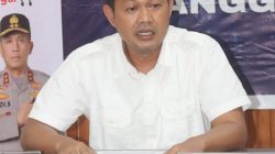 Kasatreskrim Polres Banggai Kepulauan Amankan Barang Bukti Kasus Penganiayaan Berat Berencana