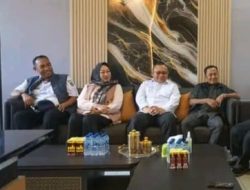 Ketua DPRD Bersama Ketua Komisi 3 Didampingi Plt Sekwan Silaturahmi HUT Kejaksaan RI ke-81 di Balut